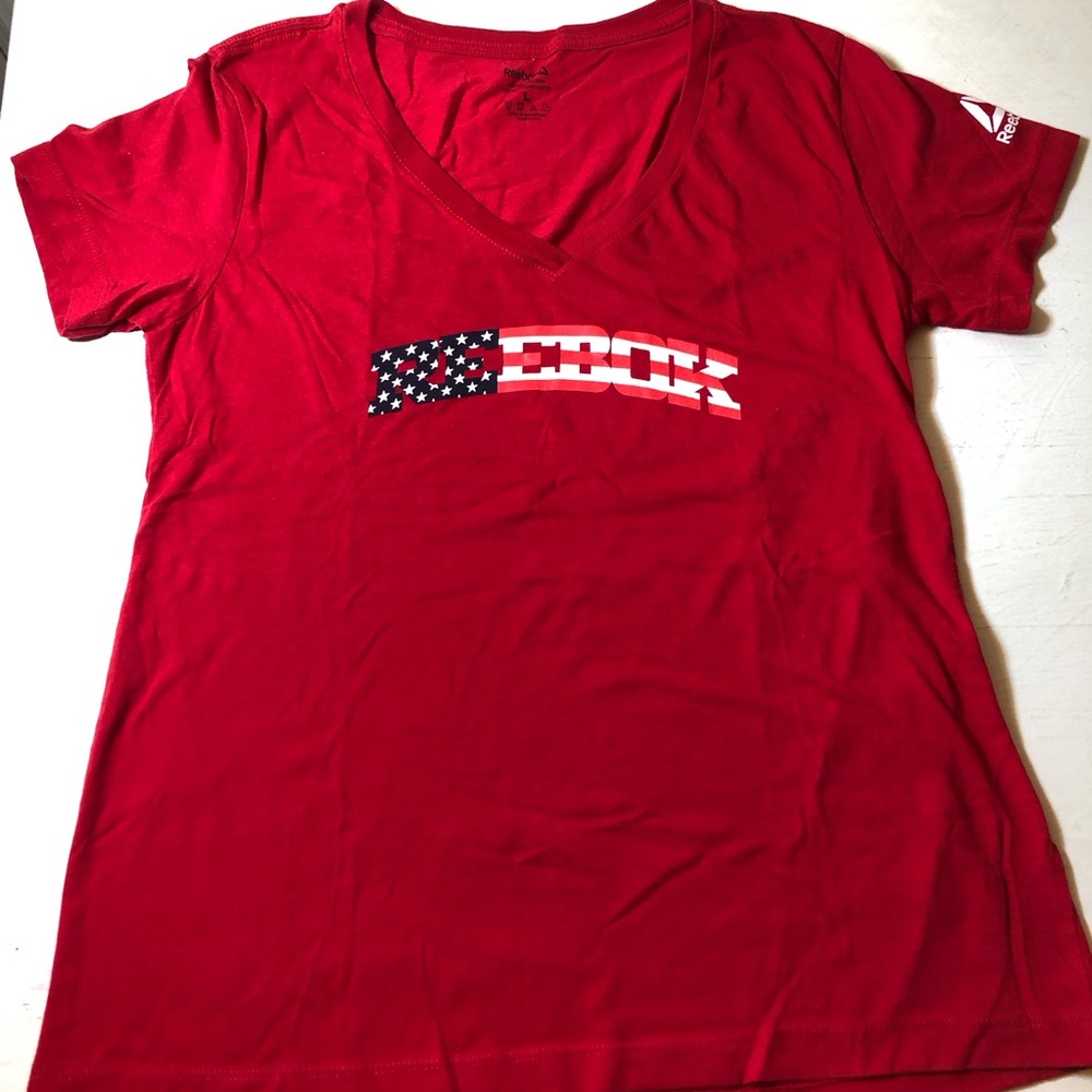 Reebok Women's Red V-Neck Patriotic Graphic Tee, Large, EUC